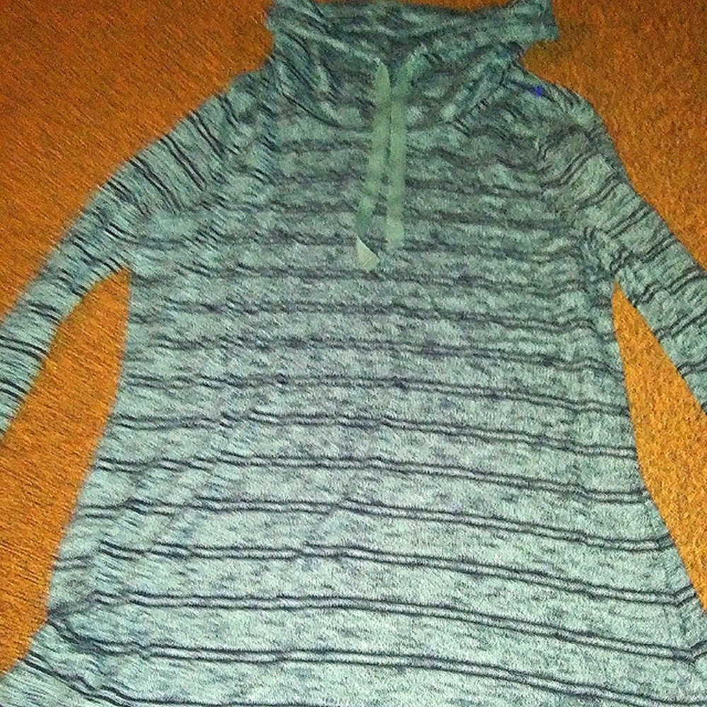 Olive & oak cowl neck with spandex